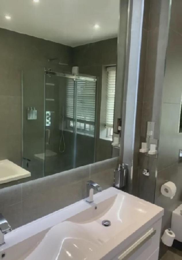 Wandsworth, South London Deluxe King Room 5 Exterior photo